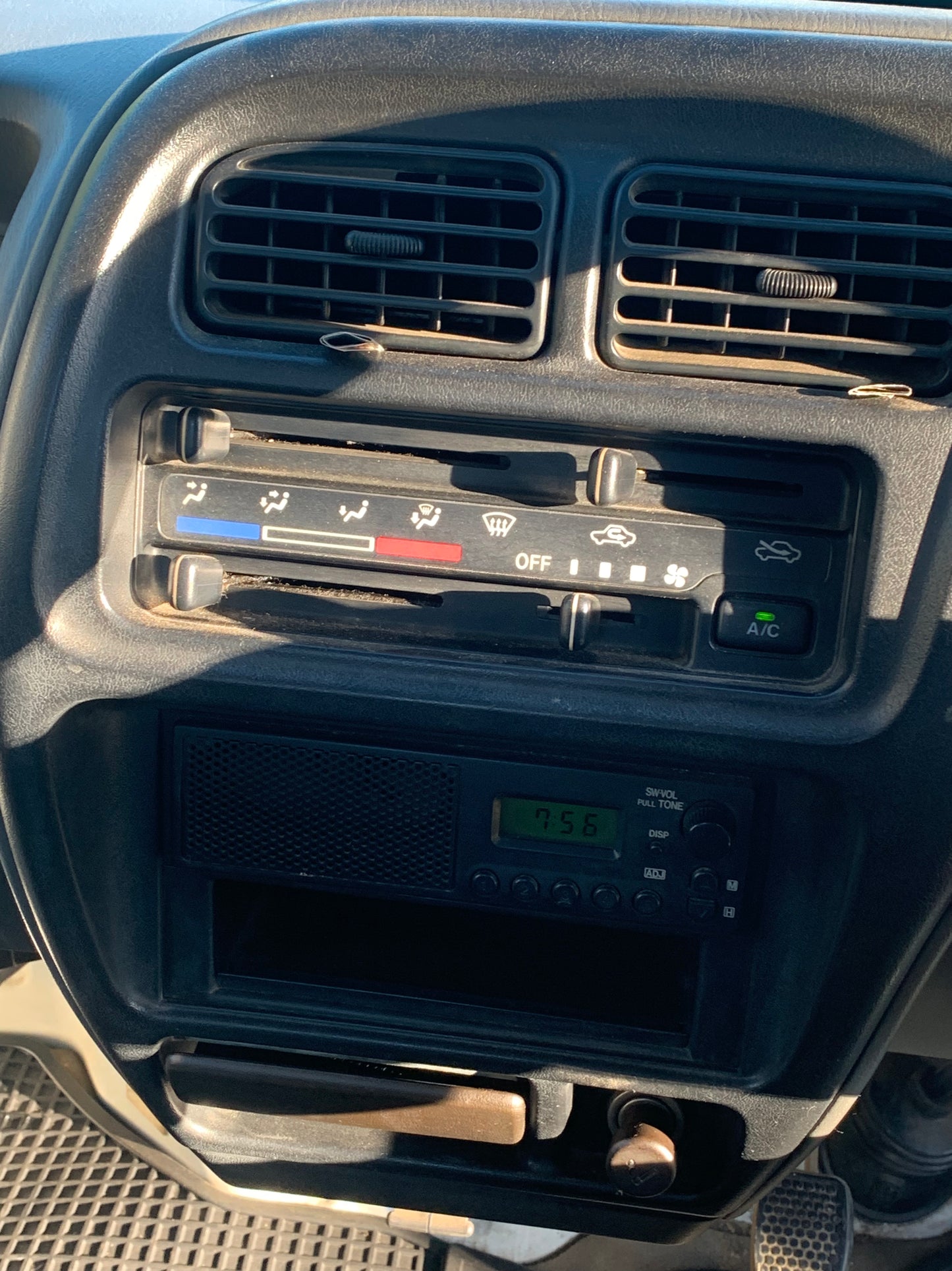 1999 Suzuki Carry, 4WD and AC
