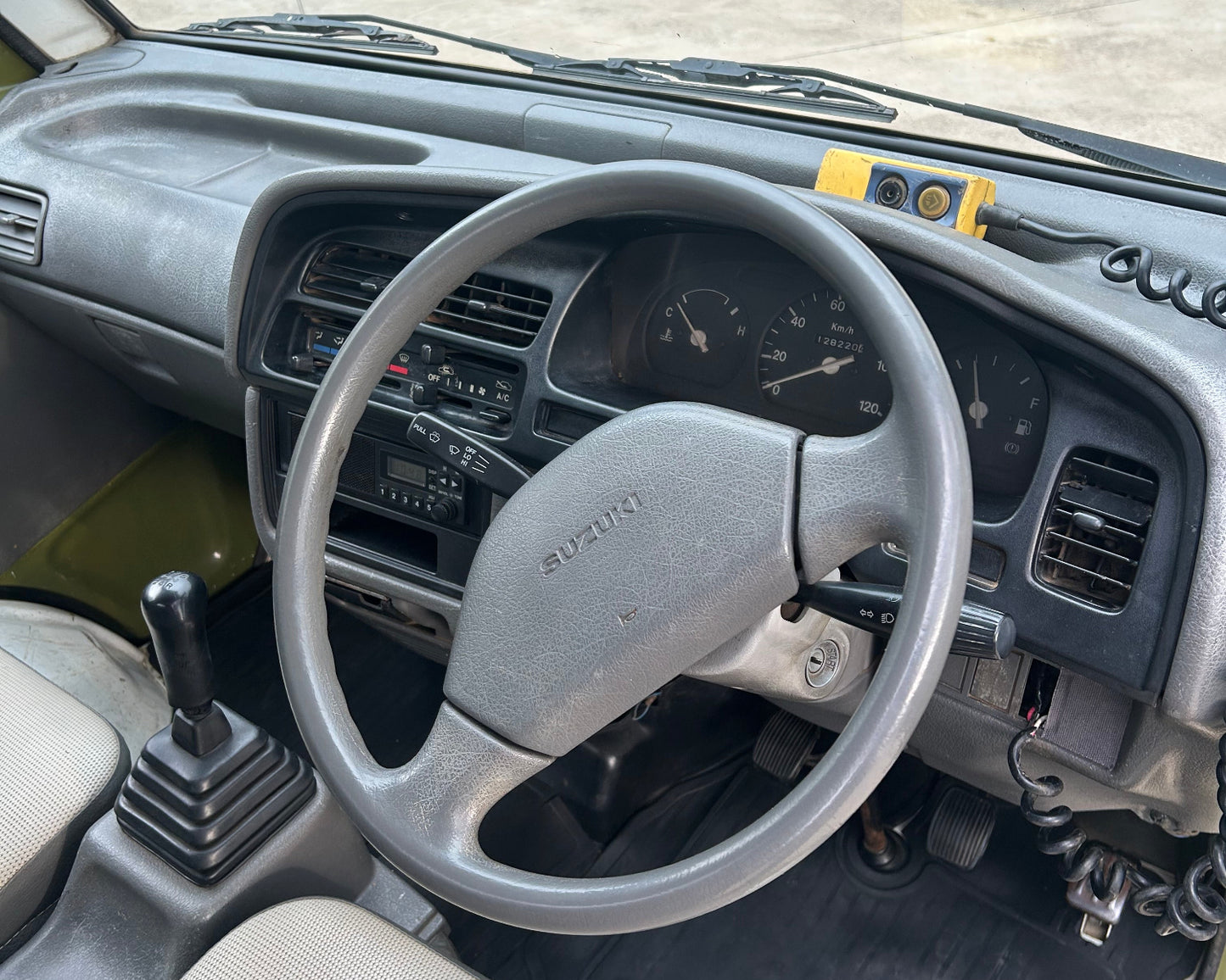 1997 Suzuki Carry Dump, 2WD + AC