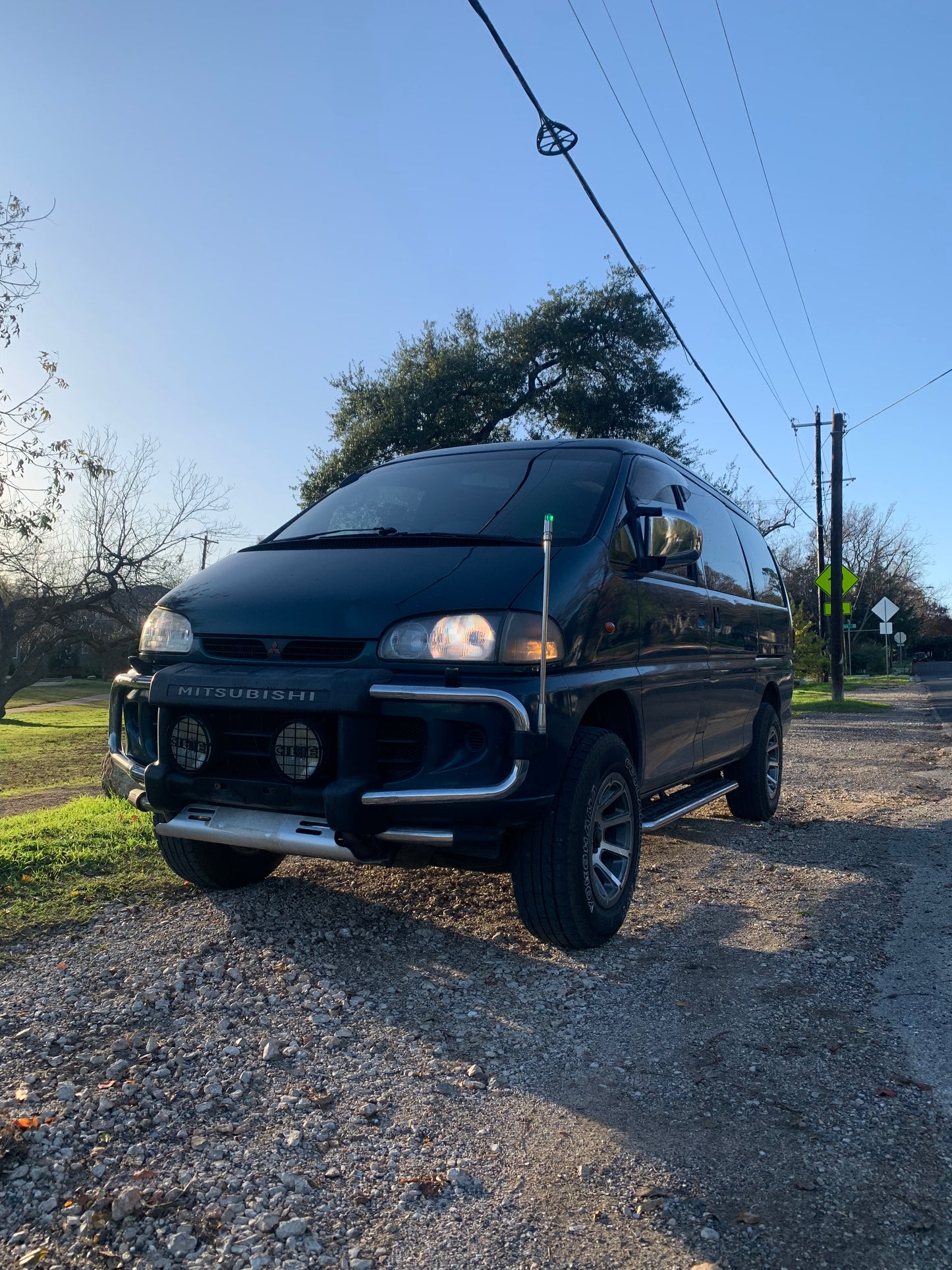 1994 Mitsubishi Delica, 4WD and AC