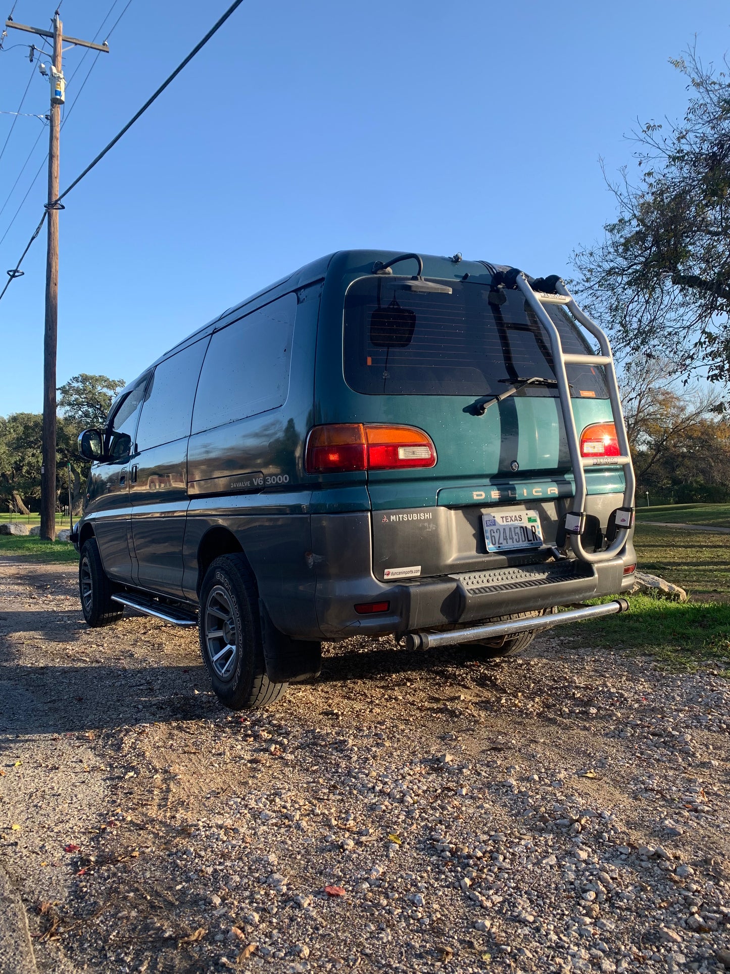 1994 Mitsubishi Delica, 4WD and AC