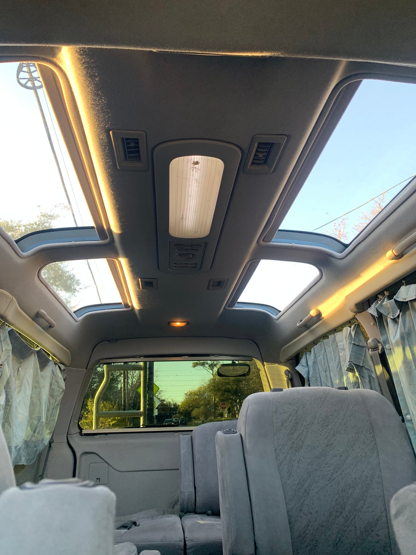 1994 Mitsubishi Delica, 4WD and AC
