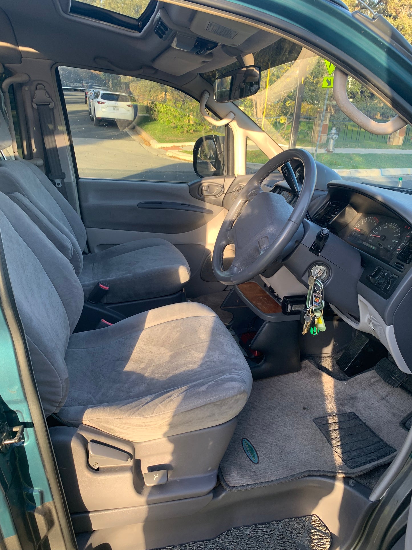 1994 Mitsubishi Delica, 4WD and AC