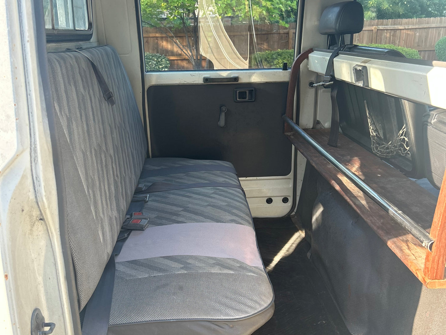 1991 Toyota Hiace, 4WD + AC
