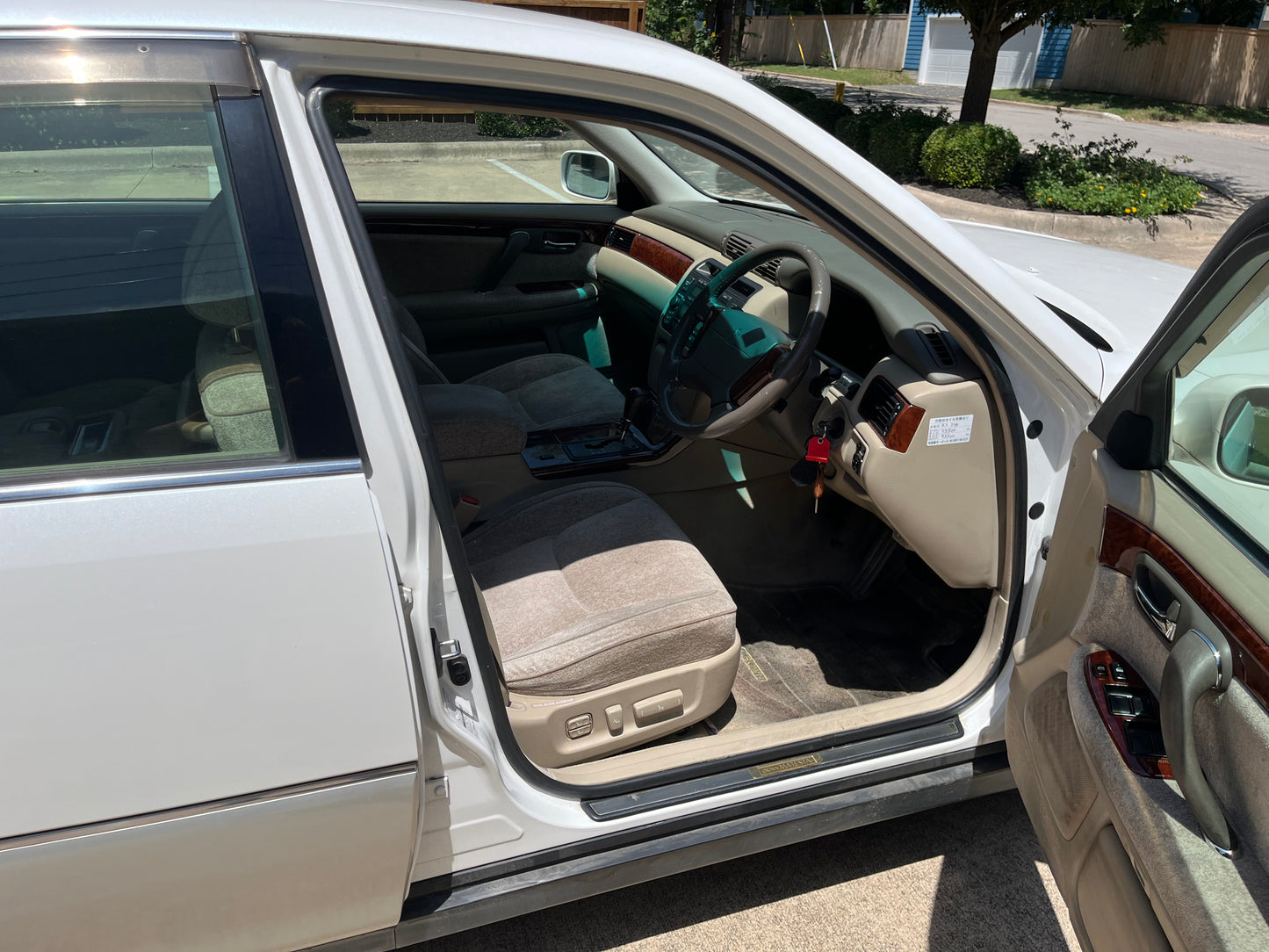 [JUST LANDED] 2000 Toyota Crown Majesta, 2WD + AC, Automatic
