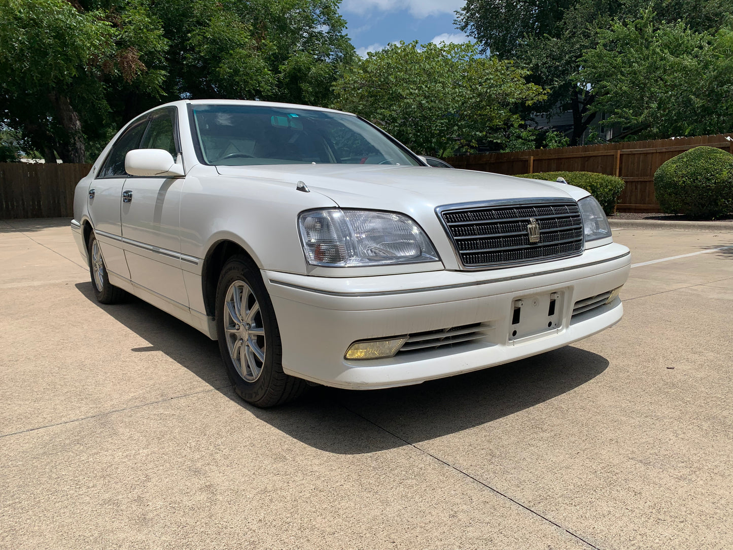 1999 Toyota Crown Royal Saloon, 2WD + AC
