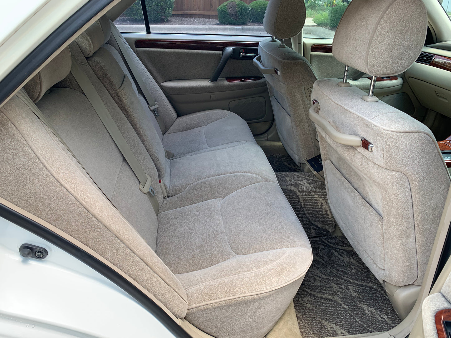 1999 Toyota Crown Royal Saloon, 2WD + AC