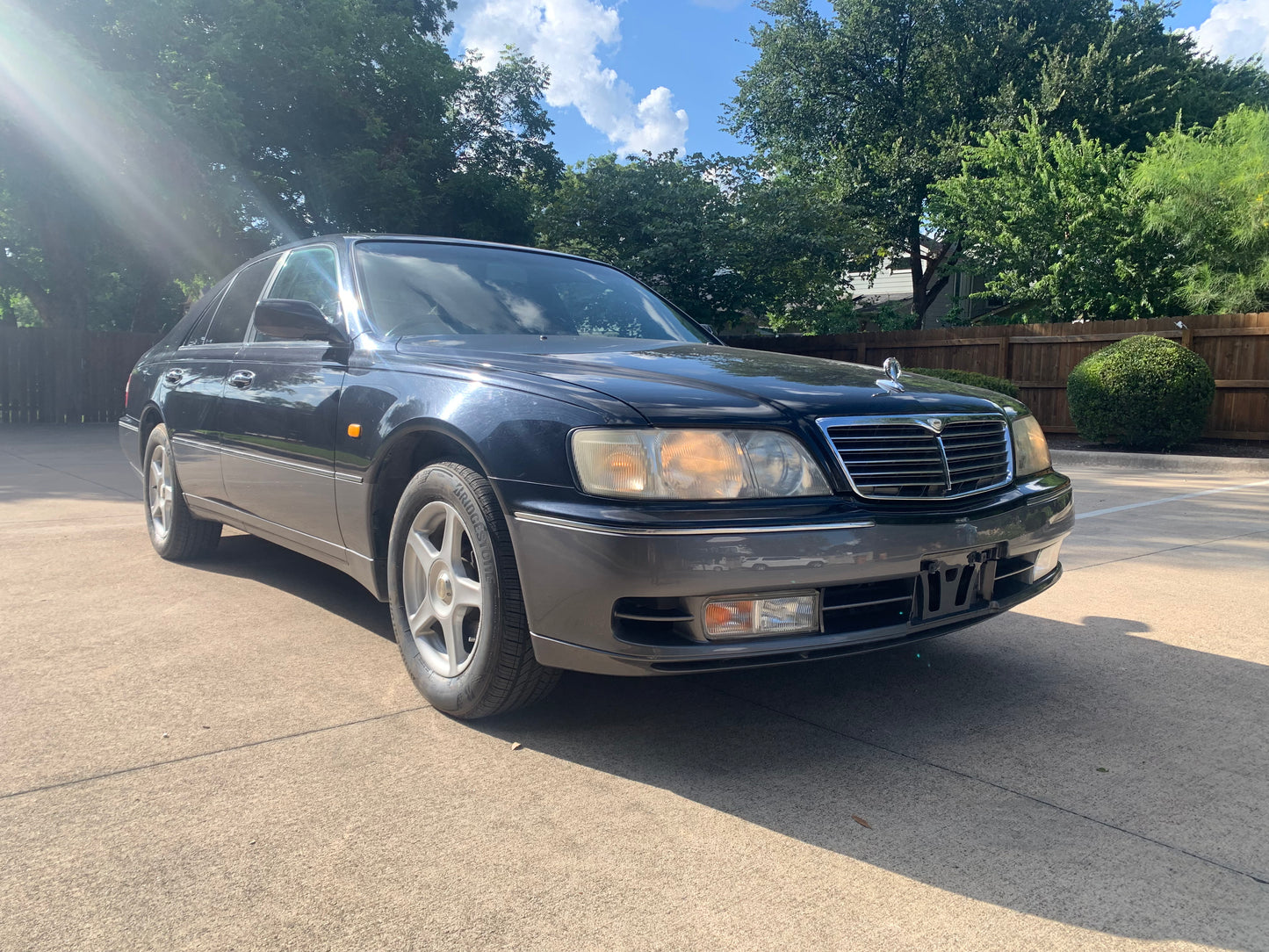 [JUST ARRIVED] Nissan Cima, 2WD + AC