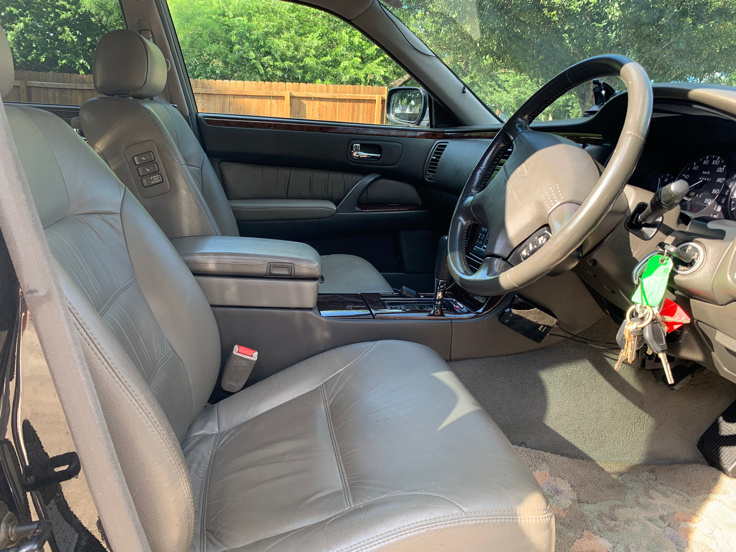 [JUST ARRIVED] Nissan Cima, 2WD + AC