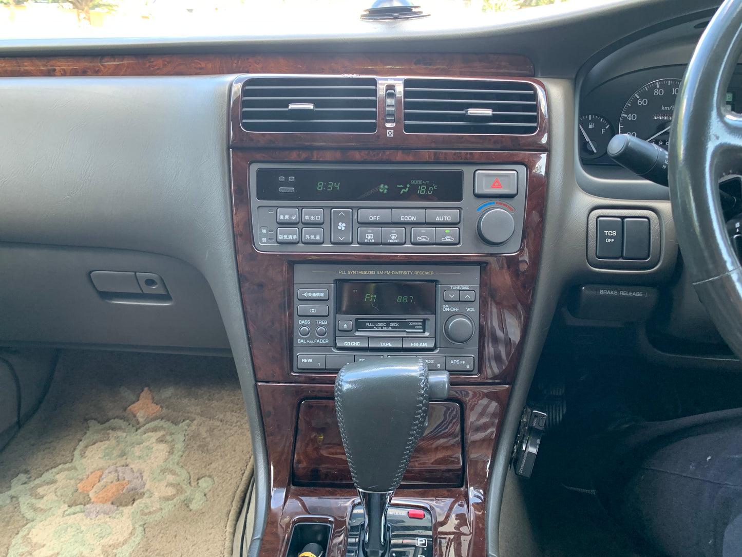 [JUST ARRIVED] Nissan Cima, 2WD + AC