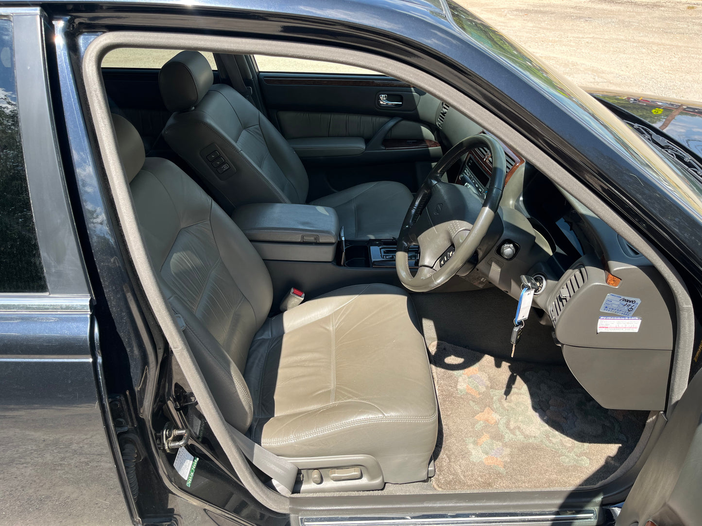 Nissan Cima, 2WD + AC