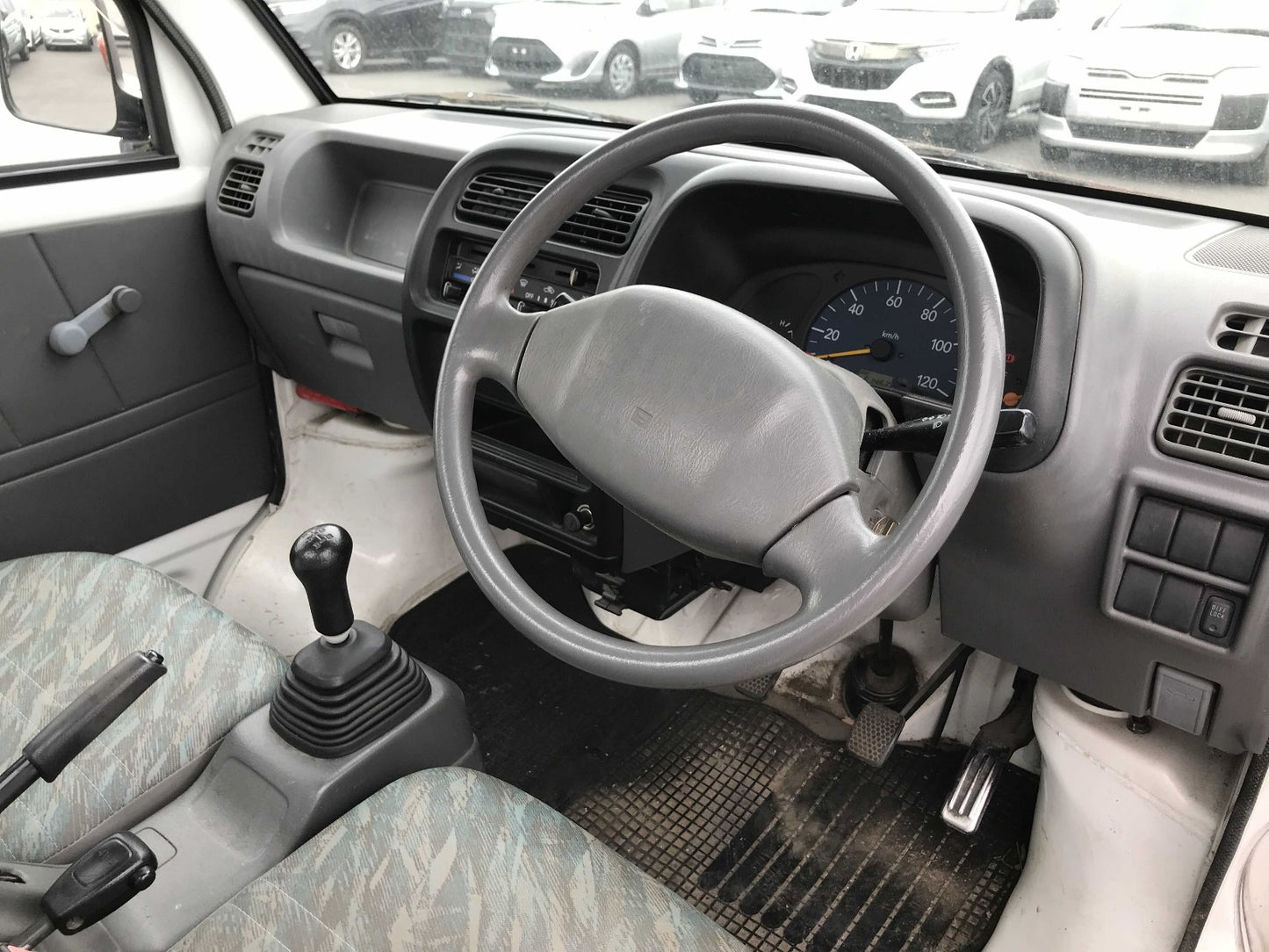 1999 Suzuki Carry, 4WD and AC