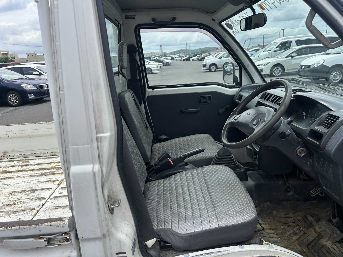1999 Daihatsu Hijet, 2WD and AC