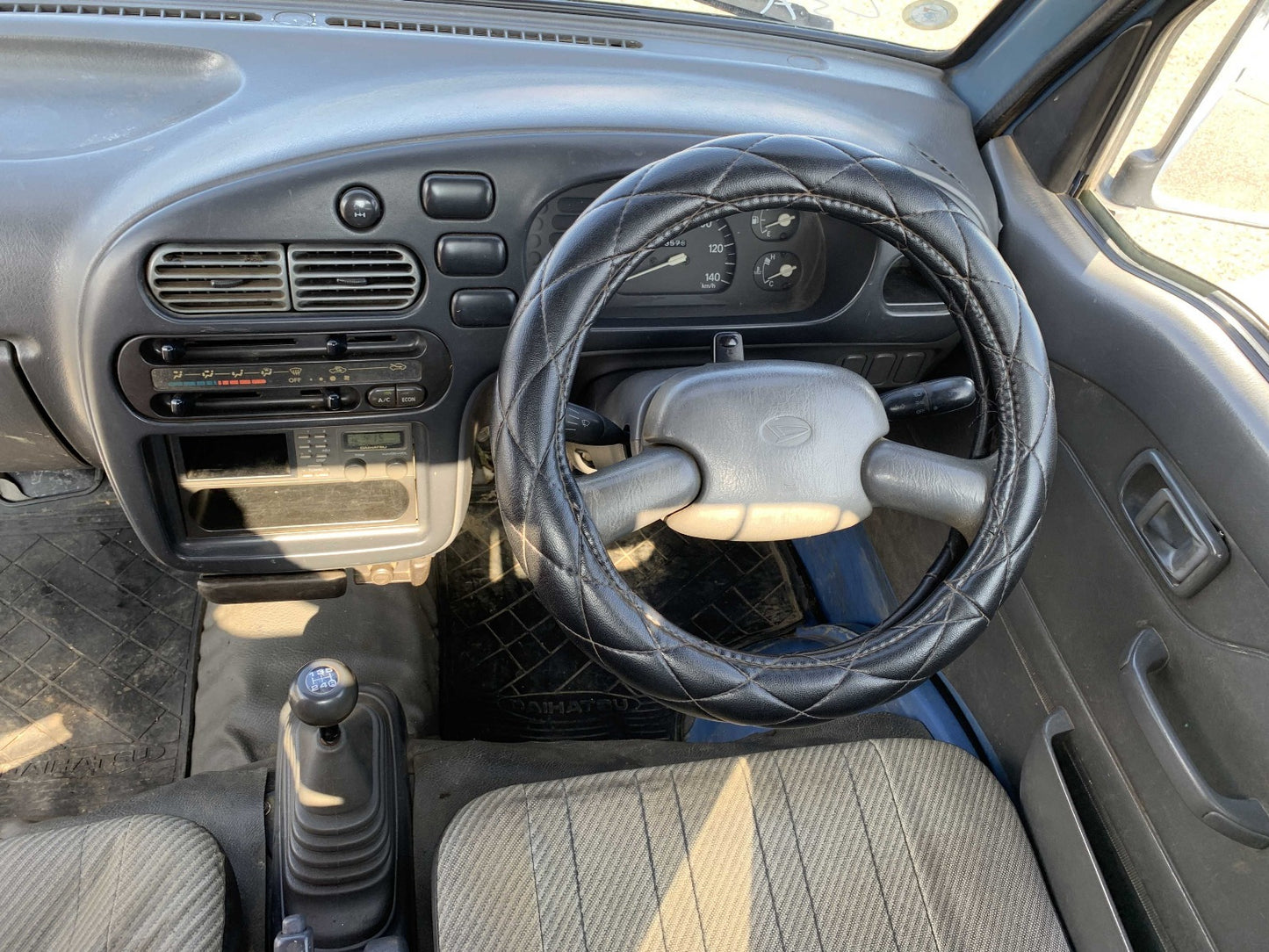 [COMING SOON] 1995 Daihatsu Hijet, 4WD and AC