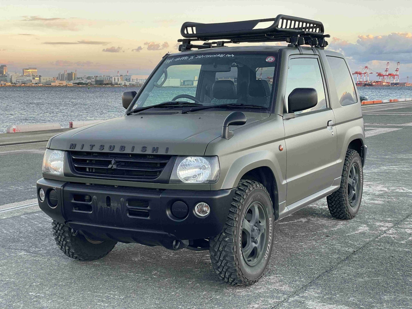 2000 Mitsubishi Pajero, 2WD + AC