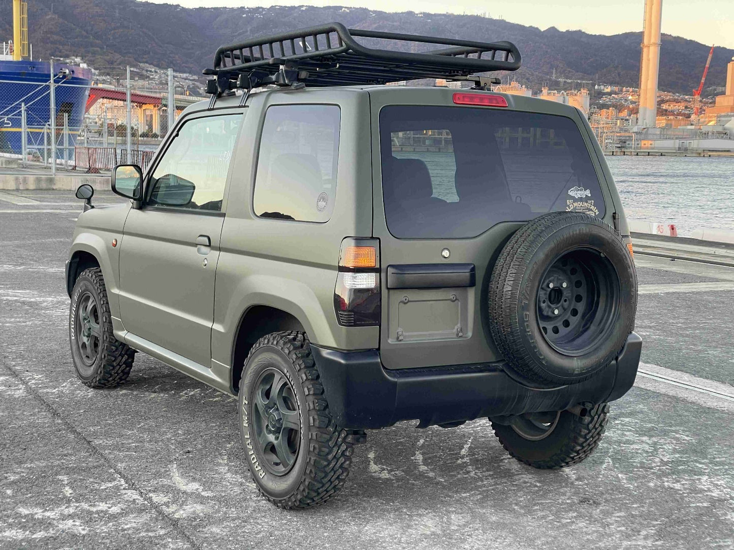 2000 Mitsubishi Pajero, 2WD + AC
