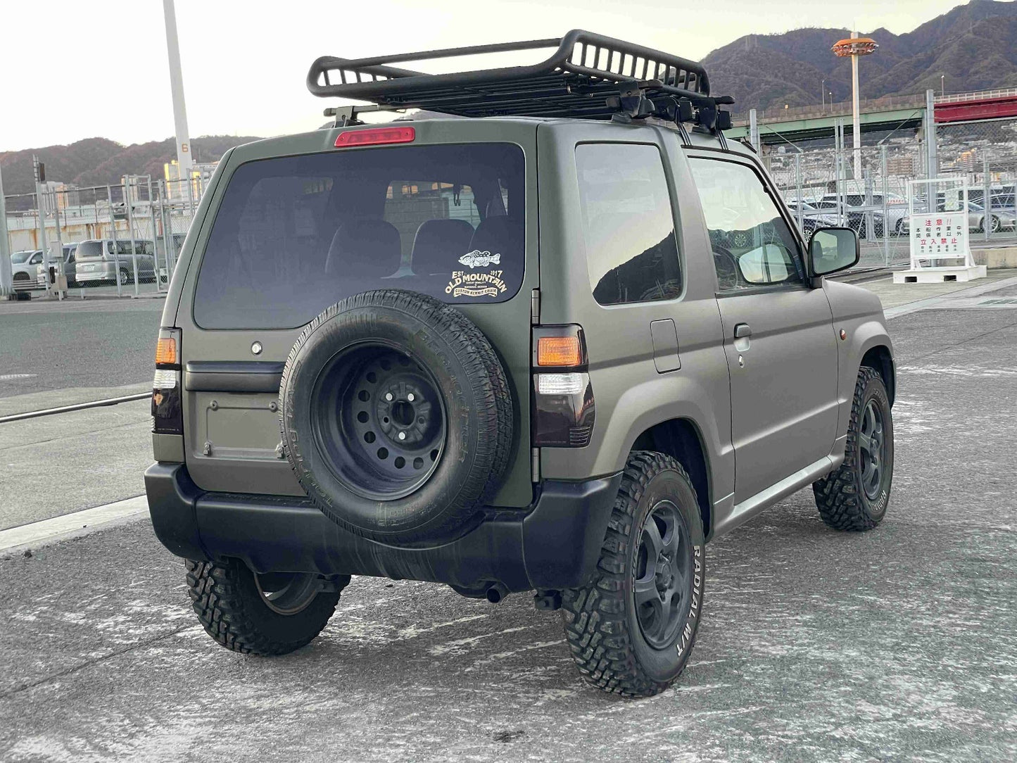 2000 Mitsubishi Pajero, 2WD + AC