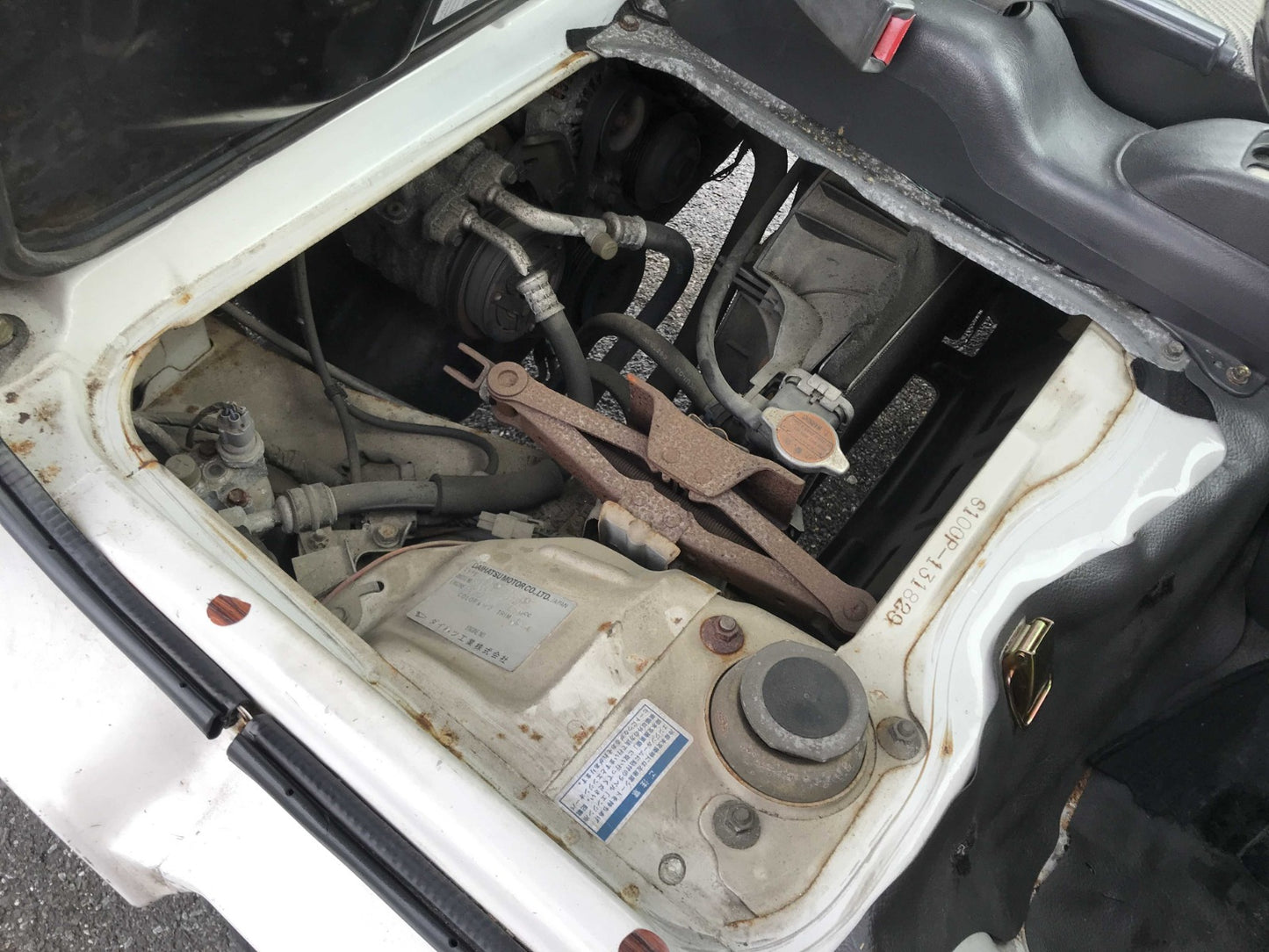 1998 Daihatsu Hijet, 2WD and AC + Automatic