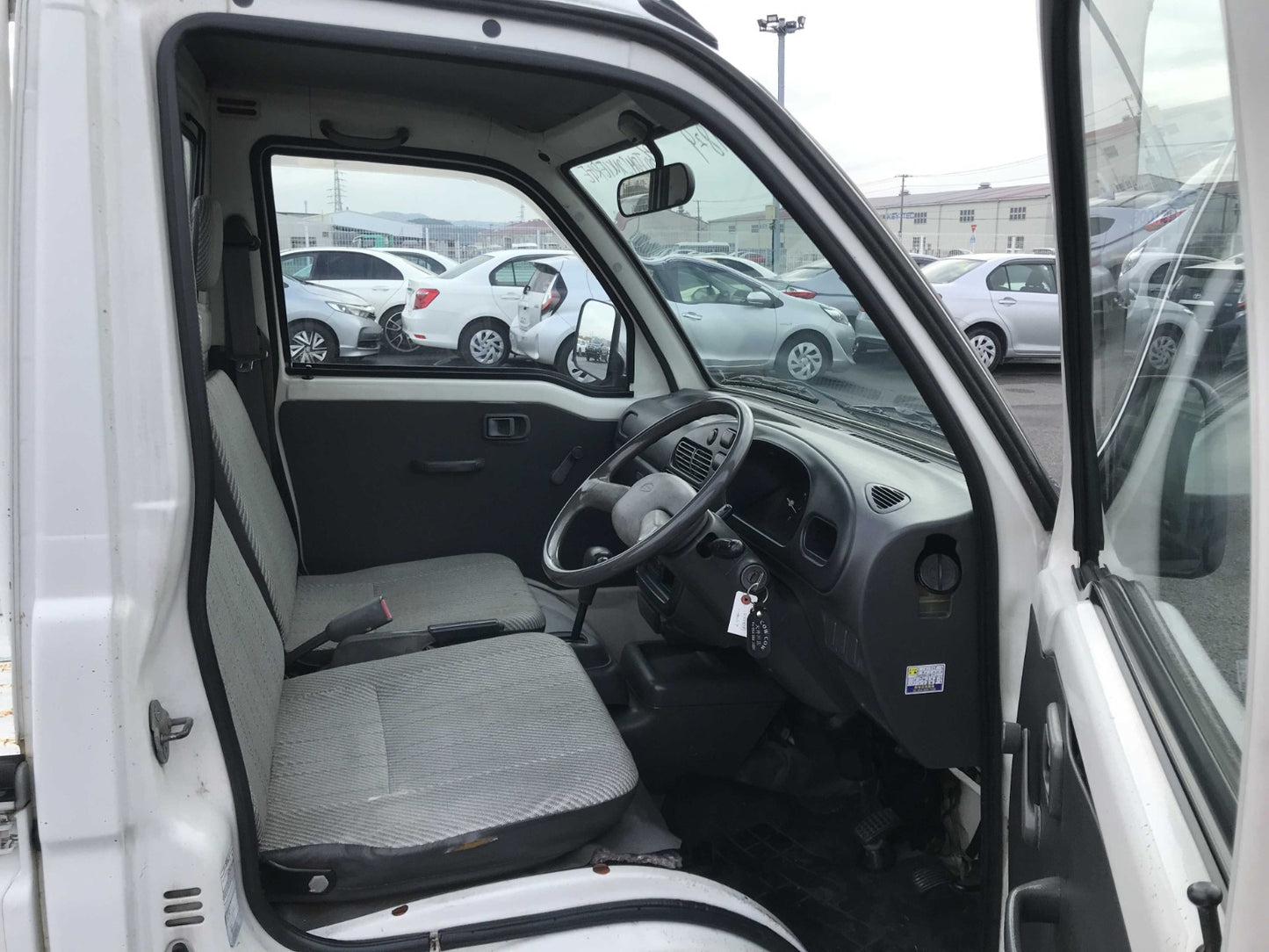 1998 Daihatsu Hijet, 2WD and AC + Automatic