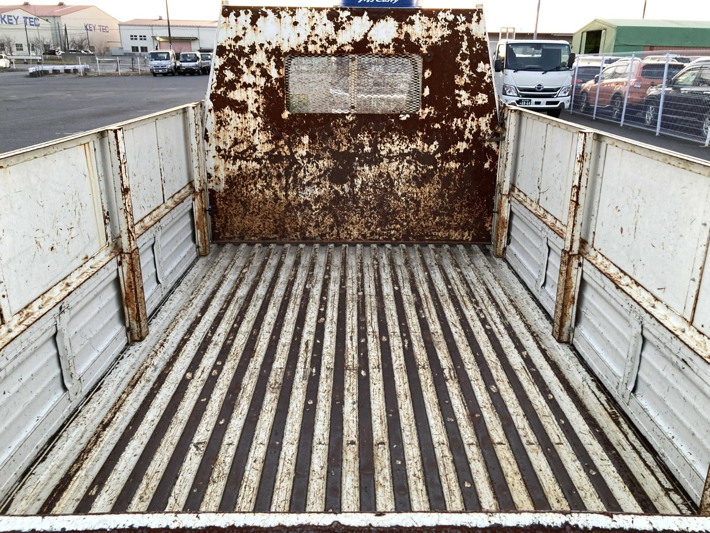 1996 Nissan Vanette Dump Truck, 4WD + AC