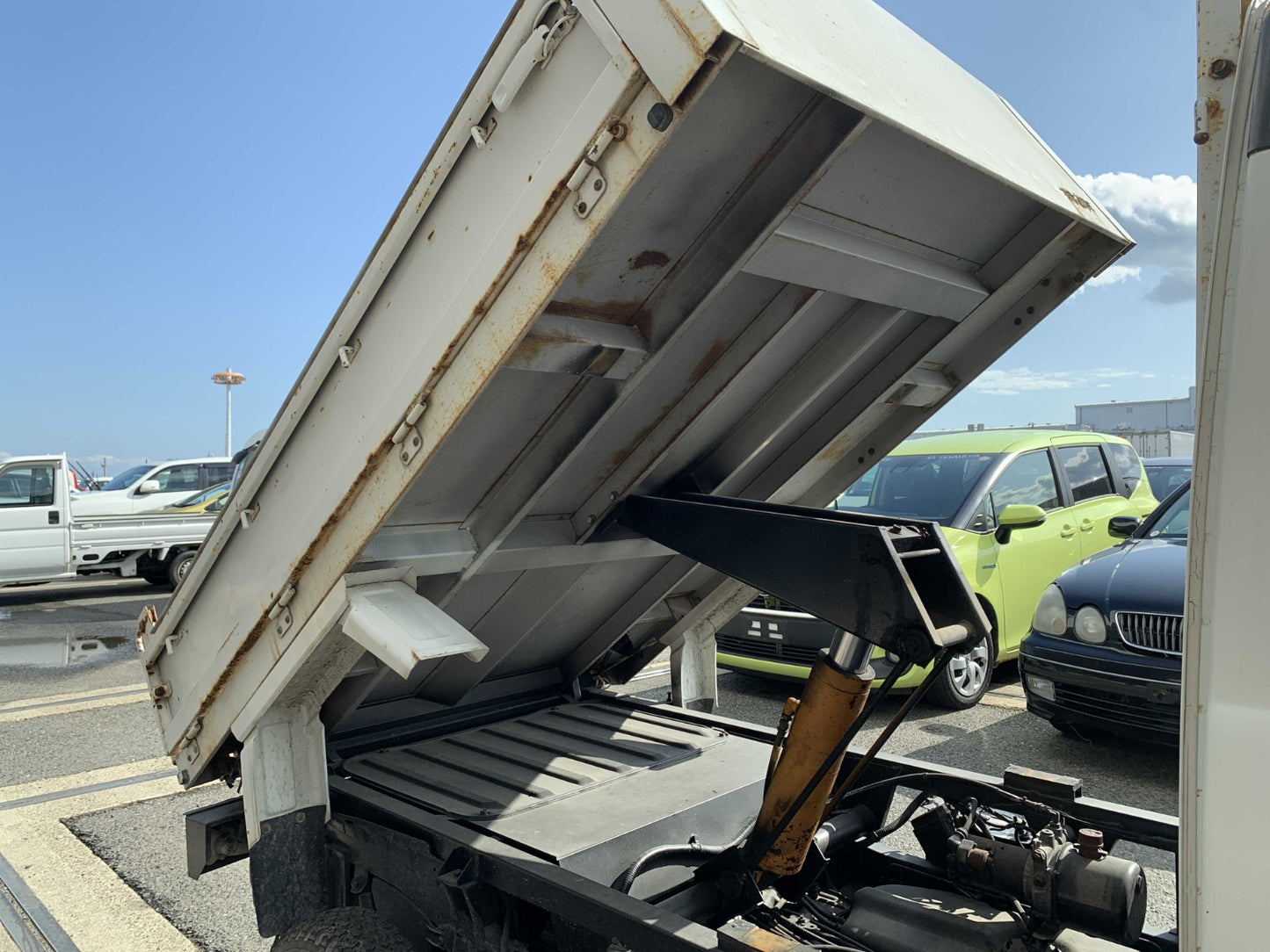 [JUST LANDED] 1995 Subaru Sambar Dump Truck, 4WD + AC